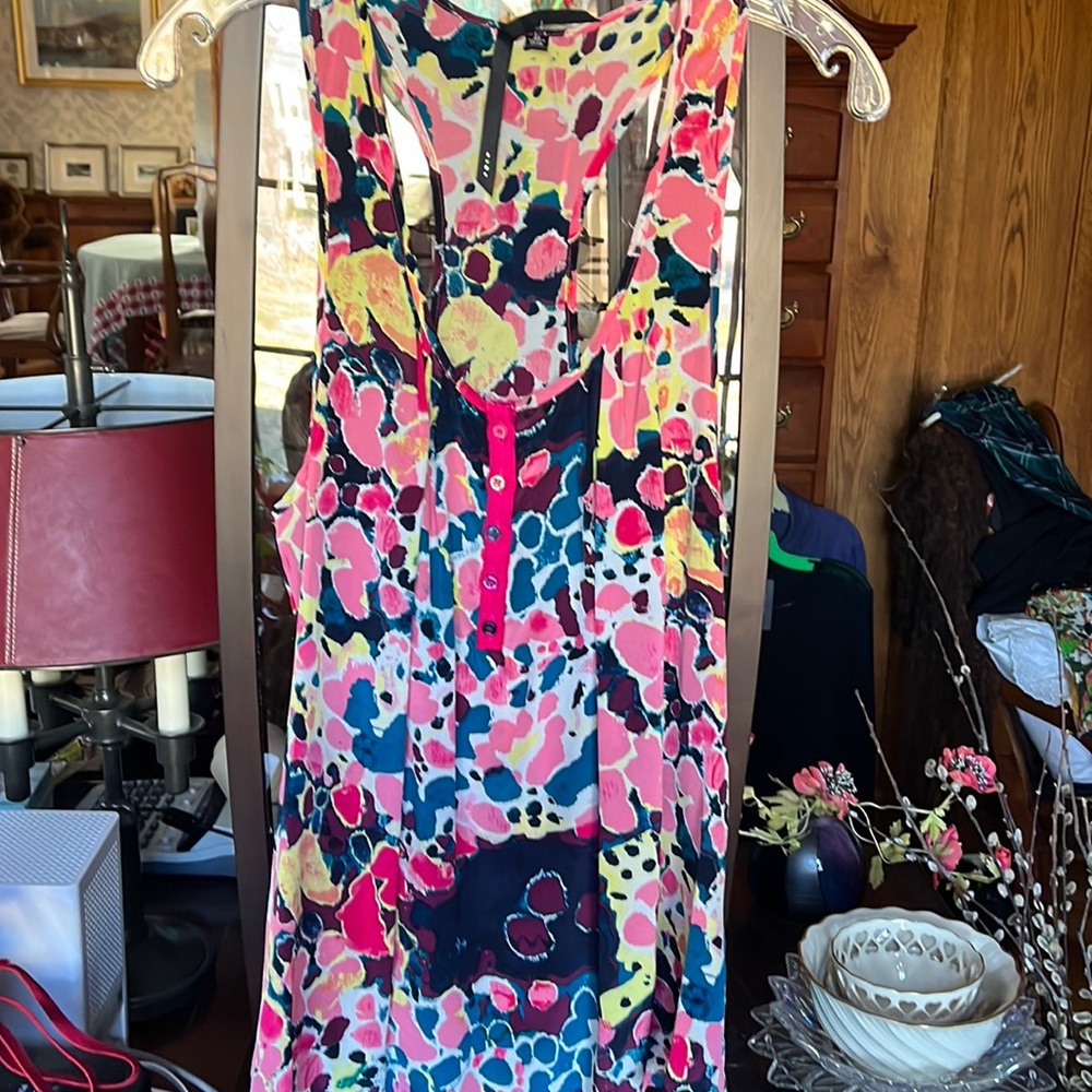 NWOT fun colorful top